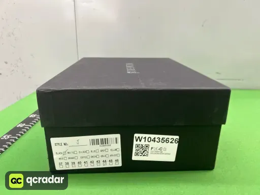 铆钉黑（Diesel Black）
