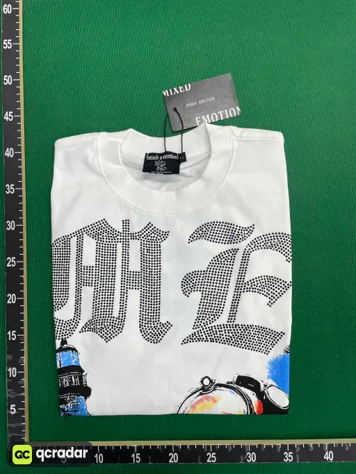 0008白色