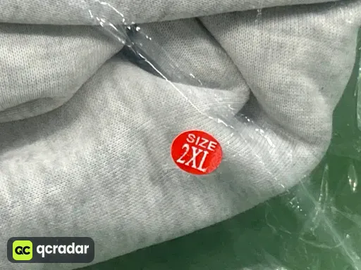 红色