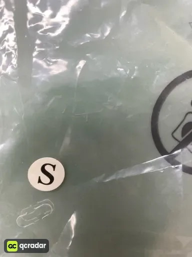 E白色