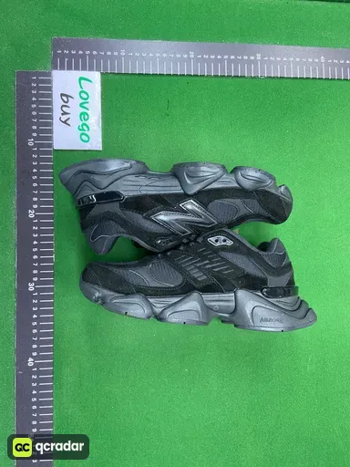 9060 black