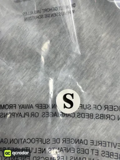 浅灰色长裤