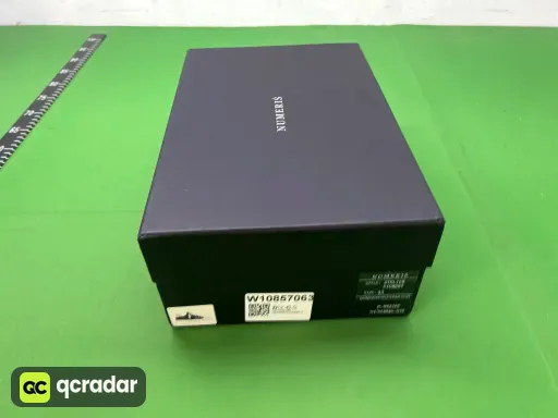 灰色破洞牛仔（1:1包装送鞋带）