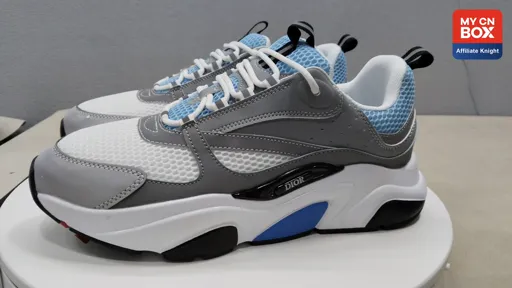 01 gray blue white