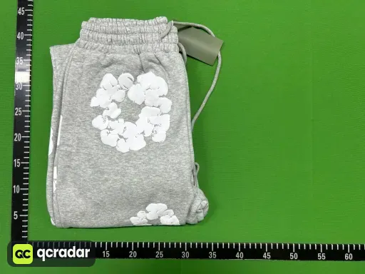 长裤浅灰色