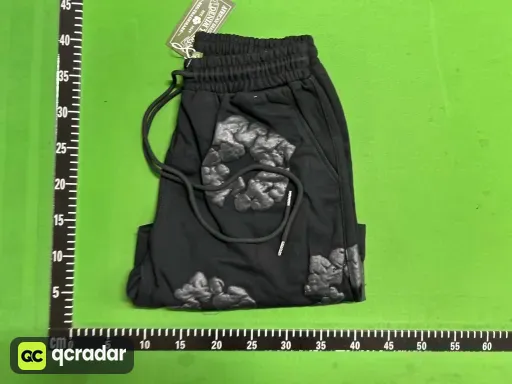 短裤黑灰