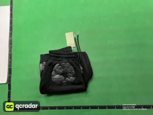 短裤黑灰