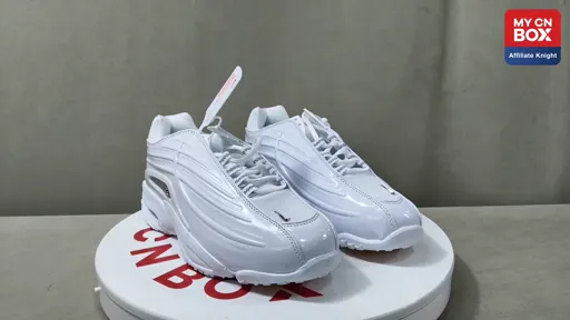 Mike duck shoes all white