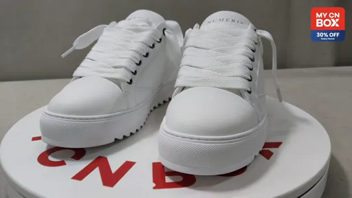 Off-white leather (original packaging)