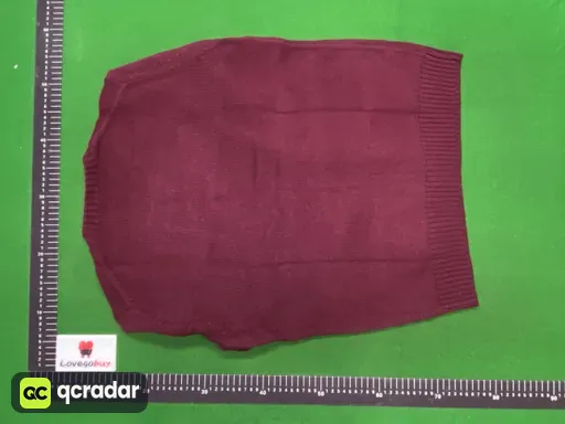酒红色