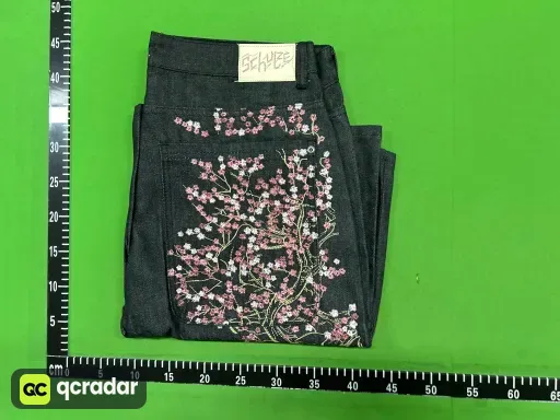 019刺绣樱花牛仔短裤（黑）