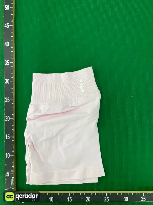 珍珠粉短裤