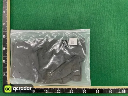 鲨鱼灰短裤