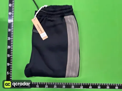 825黑