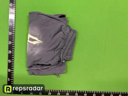 X76