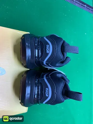 B44 black
