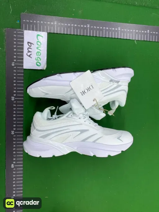 B44 white