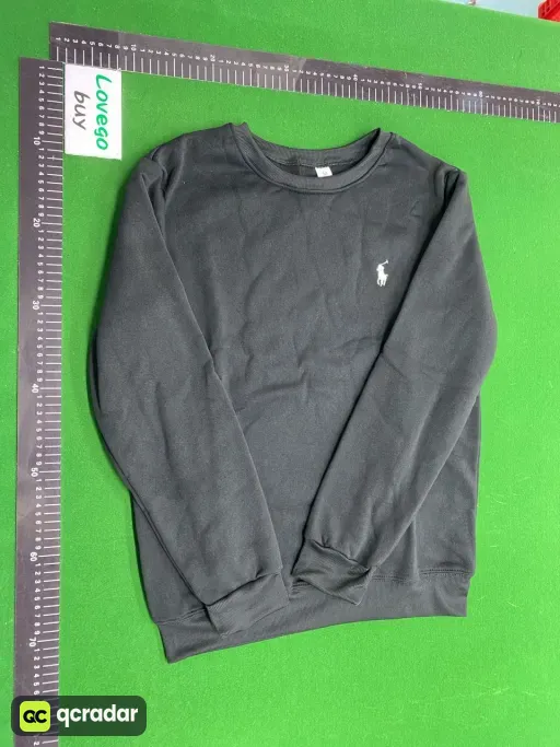 Round neck black white label