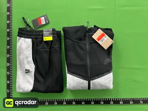 0950+4496黑灰