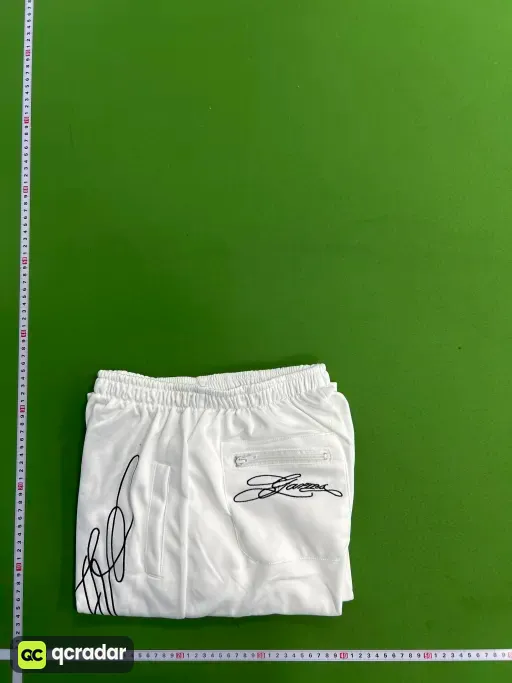 白色