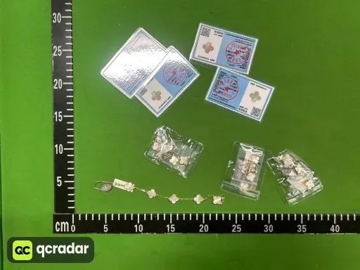 黄金色白贝母