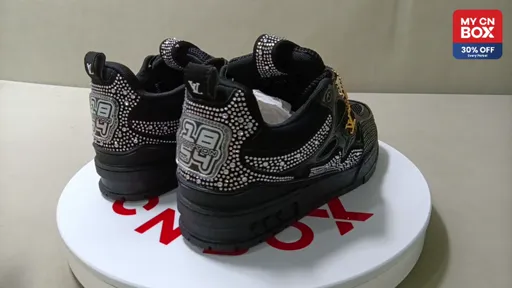 Black net silver diamond