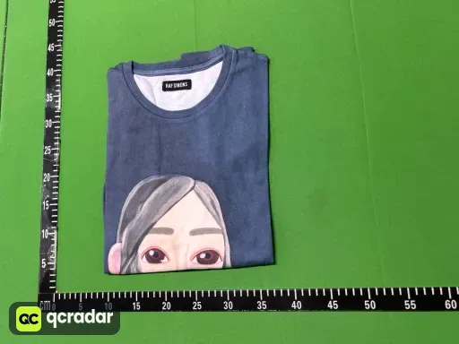 深蓝色