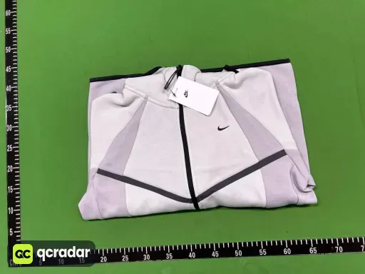 奶油白-灰白色拼接上衣