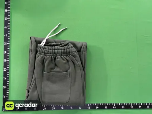 橄榄绿卫裤(olive green sweatpants)