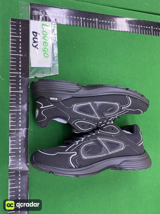 Color Classification: Black 001-H900