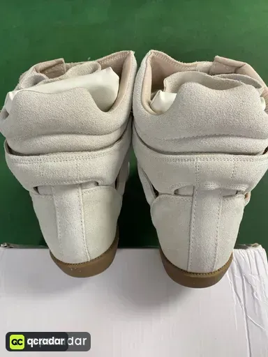 Color Classification: Off-White