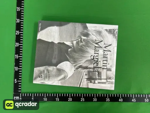 分册名:Martin Margiela马丁马吉拉
