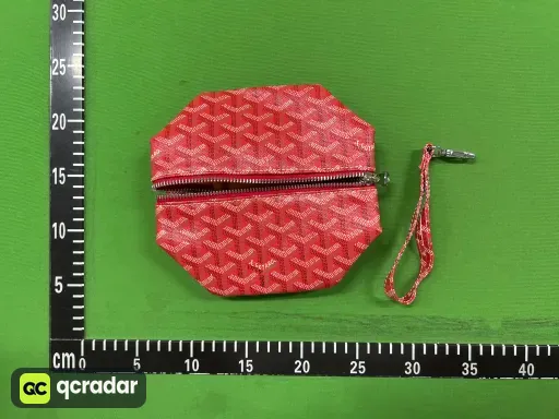 红色