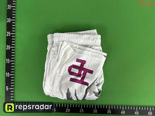深灰色