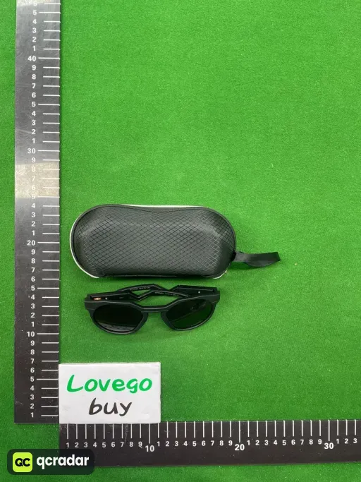 Black Frame, Brown Lens