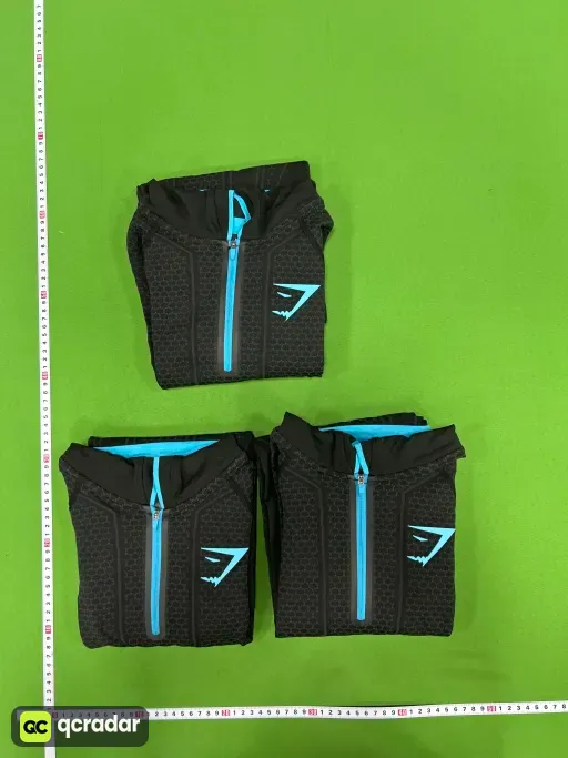 1.0黑蓝帽衫