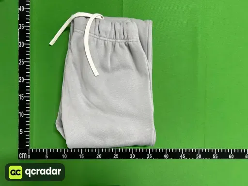 银灰色卫裤(silver gray sweatpants)