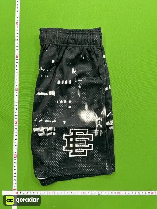 黑色天际线