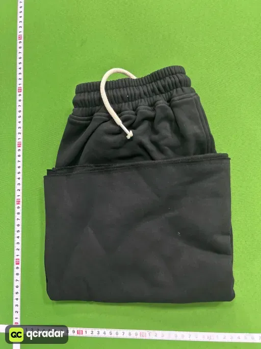 黑色(black)