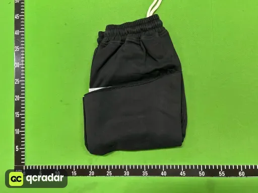 黑色(black)