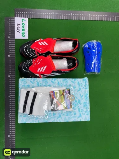 Color Classification: 2502 Black and Red Long Spikes and Large Tongue [Buy One Get Five Free]