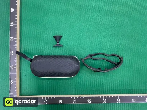 黑框红膜片