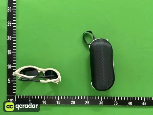棕灰框水银片