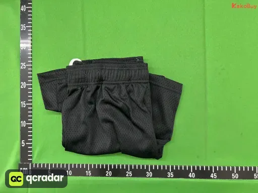 EE01 - Black