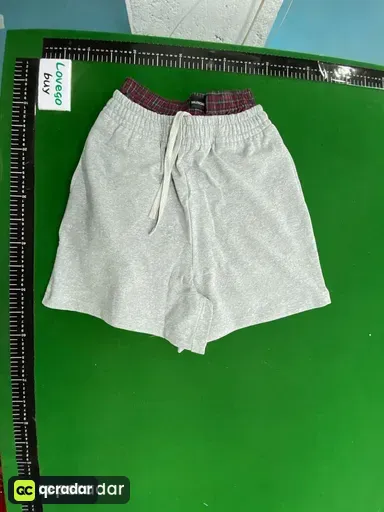 灰色