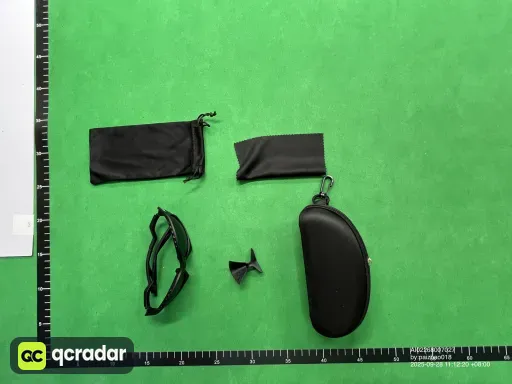 黑框黑片