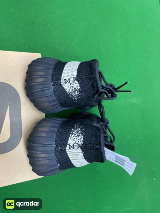 Casual shoes: BY1604