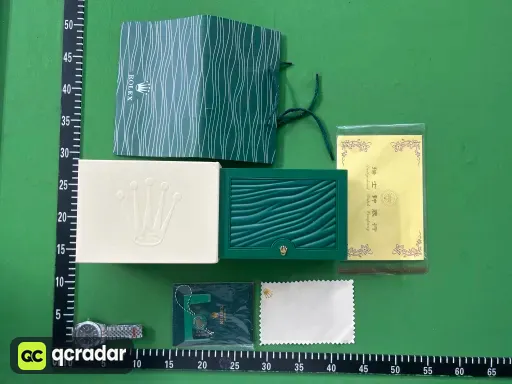 型号尺寸:银壳灰盘·五珠表带