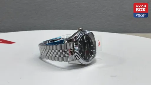 Silver Case Black Dial · Five-Link Strap