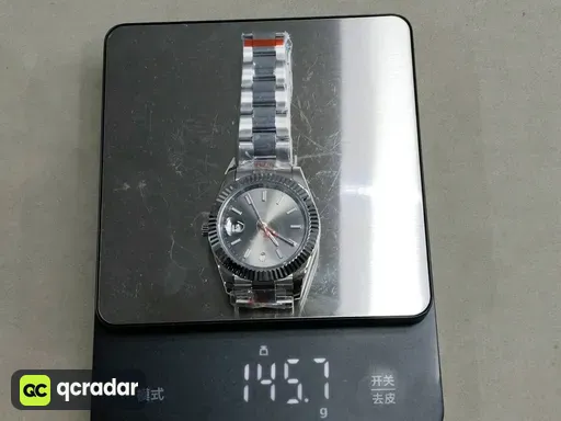 Silver Case Gray Dial · Three-Link Strap